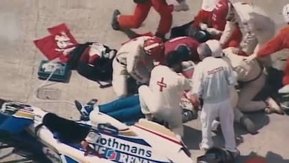 A Ayrton Senna le hicieron una traqueotomía en plena pista pero fue en vano: ya había muerto