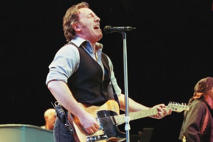 A Chris Martin le sorprendió el estado físico de Bruce Springsteen y por eso decidió aplicar la misma dieta (AP Photo/Centre Daily Times,  Pat Little)
