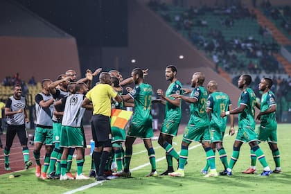 A cinco minutos del final, el segundo gol de Ahmed Mogni le dio el triunfo y la clasificación a Comoras en el 3-2 sobre Ghana por la Copa de África de Naciones