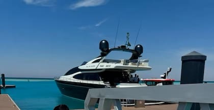 A CR7 le gusta la vida de lujos; los yates son un hábito en sus cotidianeidad.