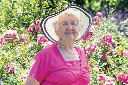 A Cristel, su amor por las plantas y la jardinería le viene heredado de su padre, quien le enseñó el oficio de viverista.
