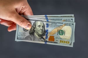 A cuánto cotiza el dólar oficial y blue este jueves 5 de marzo