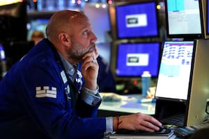 La Argentina se desacopló del mal día en Wall Street y el BCRA compró US$8 millones