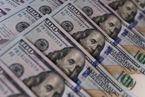 A cuánto cotiza el dólar oficial y blue este lunes 16 de marzo