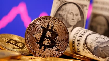 ¿A cuánto está el dólar bitcoin?