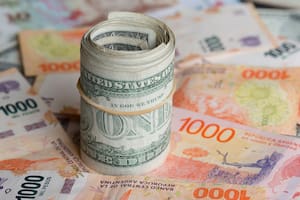 ¿A cuánto cotizan el dólar blue y el oficial este viernes 27 de febrero?