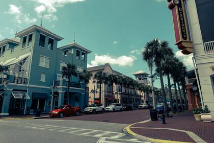 A decir de los antiguos residentes, la llegada de personas con mayor poder adquisitivo modifica el estilo de vida en las ciudades de Florida