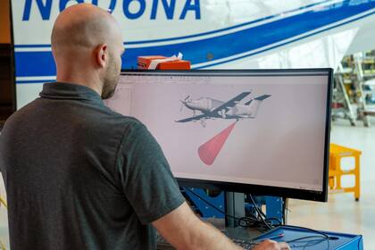 A diferencia de las pruebas terrestres y espaciales, las pruebas aeronáuticas son más eficaces para poder detectar alguna falla (NASA/Sara Lowthian-Hanna)