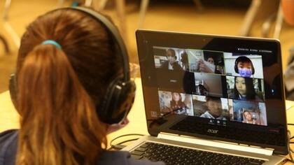 A diferencia de otros colegios, en la UNFV los alumnos no están obligados a tener una cámara activa en clase.
