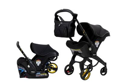 A diferencia de otros productos similares convertibles, que requieren varios pasos para pasar de cochecito a asiento de auto, el Doona se transforma con un solo botón (Imagen de Amazon)