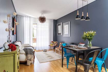 A diferencia de sus vecinas, Pilar conservó el piso de madera flotante tal cual lo recibió.