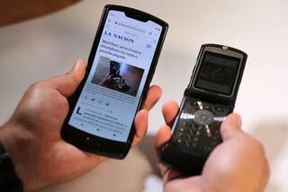 Motorola confirmó el lanzamiento en la Argentina del Razr con pantalla plegable