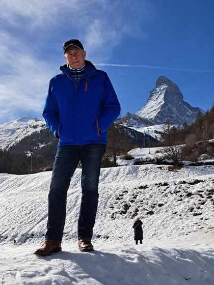 A donde quiera que va, Bortis mantiene las tradiciones de los alpes suizos. “Este año además, en septiembre, festejamos los 175 años del Estado federal moderno suizo con la primera constitución federal. El primer estado democrático de Europa”.