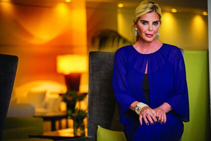 A dos meses de haber sido dada de alta, recuerda el peor momento de su vida: el 13 de mayo, cuando ingresó a la guardia del Sanatorio de la Trinidad con cuarenta grados de fiebre. “Me diagnosticaron neumonía y un cuadro de gripe A