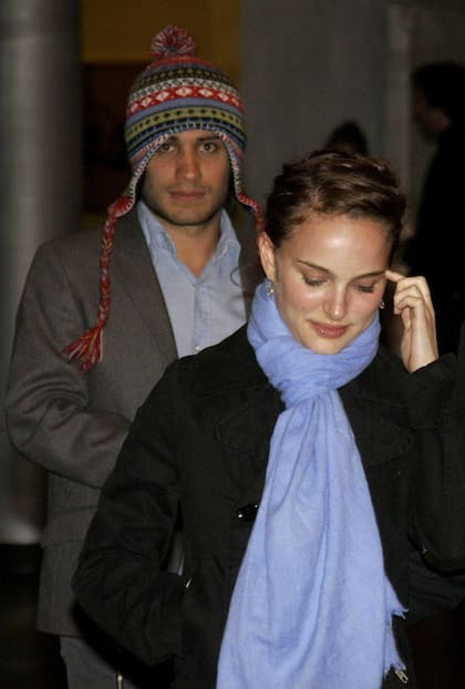 A escondidas: pese a que solían asistir junto a los eventos, Natalie Portman y Gael García Bernal se convirtieron en una figurita difícil para los fotógrafos