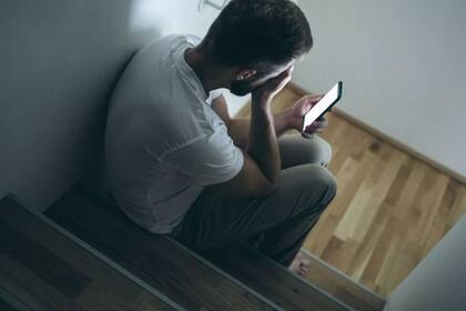 A esta altura, ya nadie duda de que los chatbots tienen fallas. Confunden, se traban, repiten errores, dan respuestas que no aplican o, directamente, inventan