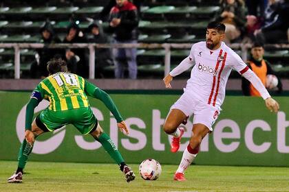 A Estudiantes le alcanzó con su jerarquía para llevarse los tres puntos en Mar del Plata