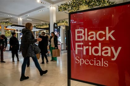 A falta de pocos días para Black Friday y Cyber Monday, es importante prepararse con anticipación (Reuters)