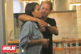 A casi dos meses de su separación, después de 22 años de casado, se mostró con su nueva novia