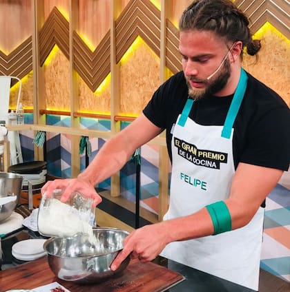 A finales de 2020, Felipe participó en "El gran premio de la cocina" el primer reality culinario en tiempo real del país, emitido por Canal 13