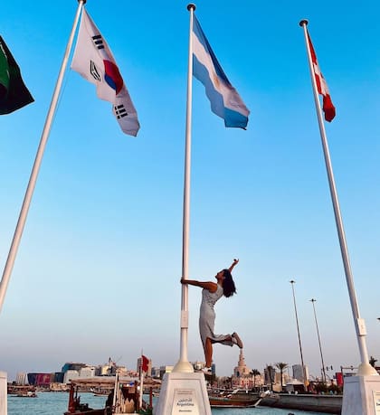 A fines de 2021 se enteró de la propuesta y el 30 de junio aterrizó en Qatar