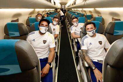 Boca viajó en un avión especial para jugar en Asunción.