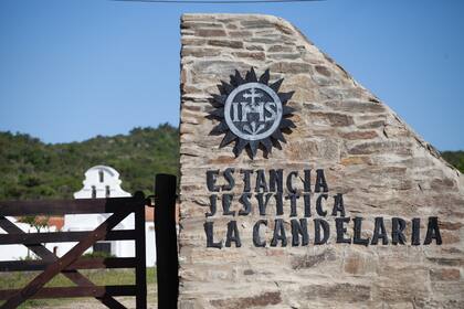 A La Candelaria puede accederse por el norte (por Cruz del Eje) o por el sur, por Taninga.