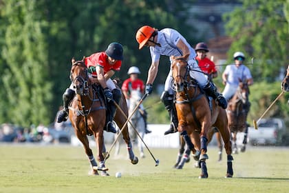 A la carrera, palo y palo con Hilario Ulloa, de La Irenita La Hache: una actuación relevante para Los Machitos