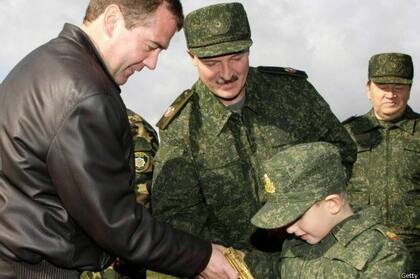 A la edad de cinco años, Kolya conoció al entonces presidente de Rusia, Dmitry Medvedev, en 2009