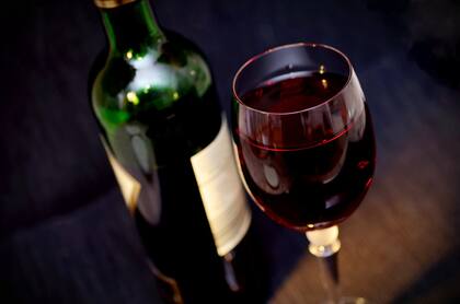 A la hora de elegir un vino, algunos basan su elección en las reseñas y concursos internacionales