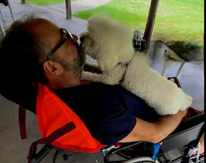 A la hora de hablar de sus fortalezas, Cristian reconoce que una de las cosas más importantes es que siempre mantuvo una buena comunicación con las personas que vienen siendo parte de su rehabilitación, tener paciencia, no perder el optimismo, como así también dar apoyo y contención a otros compañeros que están pasando por situaciones difíciles.