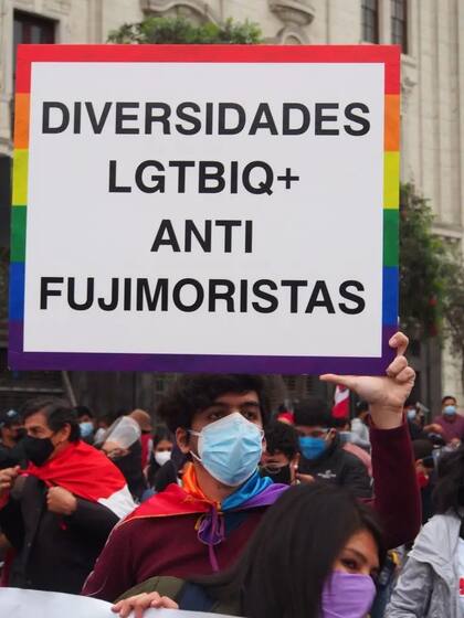 A la izquierda caviar se la asocia con reclamos como los de diversidad sexual