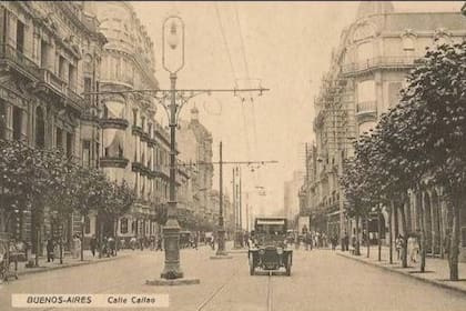 A la izquierda se observa la esquina de Callao y Sarmiento donde se encontraba el Bazar Dos Mundos