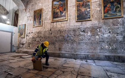 A la par que se realizan los trabajos de arqueología, se acondiciona la iglesia para recibir a los fieles