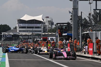 A la pista: Franco Colapinto encabeza un pelotón de pilotos que se dirigen al circuito del autódromo Hermanos Rodríguez, de Ciudad de México, donde se desarrolla la 20º fecha de la Fórmula 1.