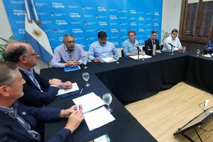 A la reunión asistieron dos presidentes de la Mesa de Enlace: Jorge Chemes, por Confederaciones Rurales Argentinas (CRA) Y Elbio Laucirica, por Coninagro