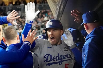 A las 12:15 horas, los jugadores recibirán a los fanáticos en el Dodger Stadium para una ceremonia especial.