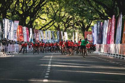 A las 8.15 comenzó la carrera de rollers 12K.