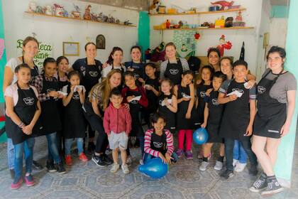 A las clases gratuitas de Delicias de Alicia asisten chicos de entre 8 y 12 años de barrios vulnerables