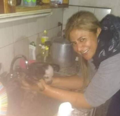 A las dos semanas de ser rescatado, Cristobalito recibió su primer baño.