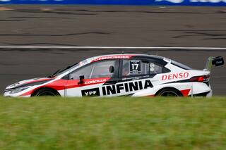 Super TC2000: Rossi ganó en Paraná y Canapino, que largó último, llegó al podio