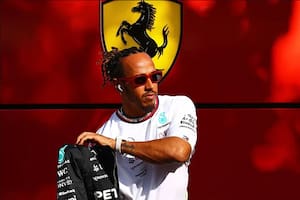 Lewis Hamilton se siente cuestionado por su decisión de pasar a Ferrari en 2025