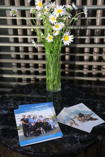 A lo largo de la noche, los invitados pudieron hacer sus donaciones para colaborar con la Fundación Policía Federal Argentina para que compre el equipamiento necesario para el Hospital Churruca Visca