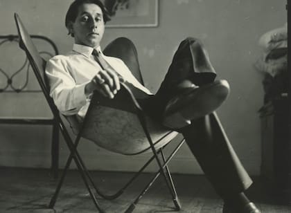 A lo largo de su vida, Lamelas fue cambiando de roles