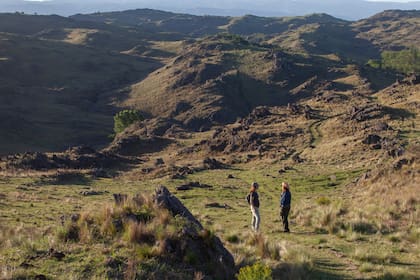 A lo largo del camino se atraviesan varios vallecitos y quebradas