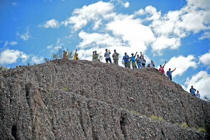 A lo Rally Argentina en Córdoba: espectadores en las sierras para mirar pasar a los velocistas.