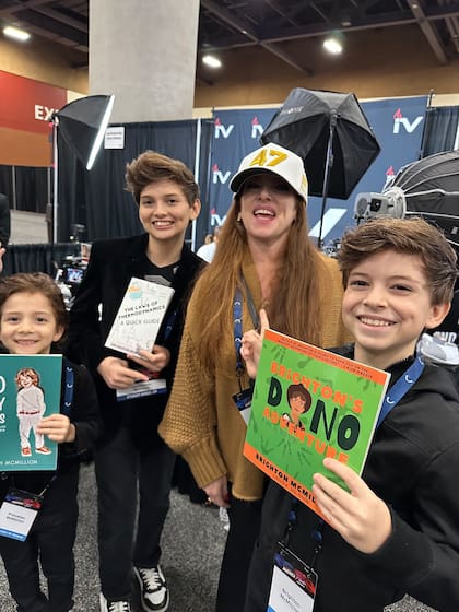 A los 12 años, Van-Houston se inscribió en la universidad