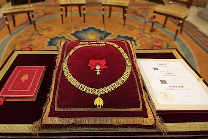 A los 12, recibió la
Orden de Toisón de
Oro de manos de su
padre. Fue el acto
inaugural de la hoy
llamada Era Leonor