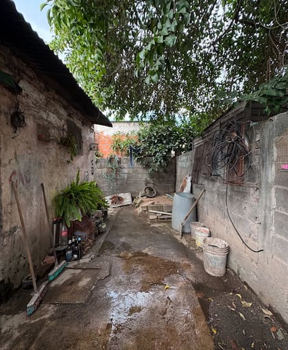 A los 14 años, con la aprobación de su padre, dejó su pueblo en busca de un futuro mejor en Buenos Aires