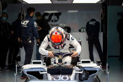 Yuki Tsunoda, de Japón, durante su primera prueba de F1 en el Autodromo Enzo e Dino Ferrari en Imola, Italia, el 4 de noviembre de 2020